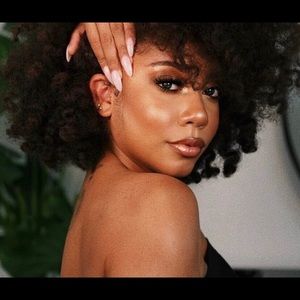 Meet your Posher, Jasmine